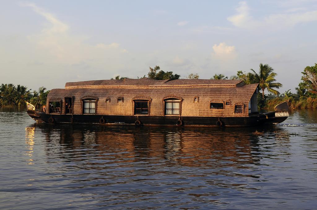 Xandari Riverscapes Alappuzha Exterior foto